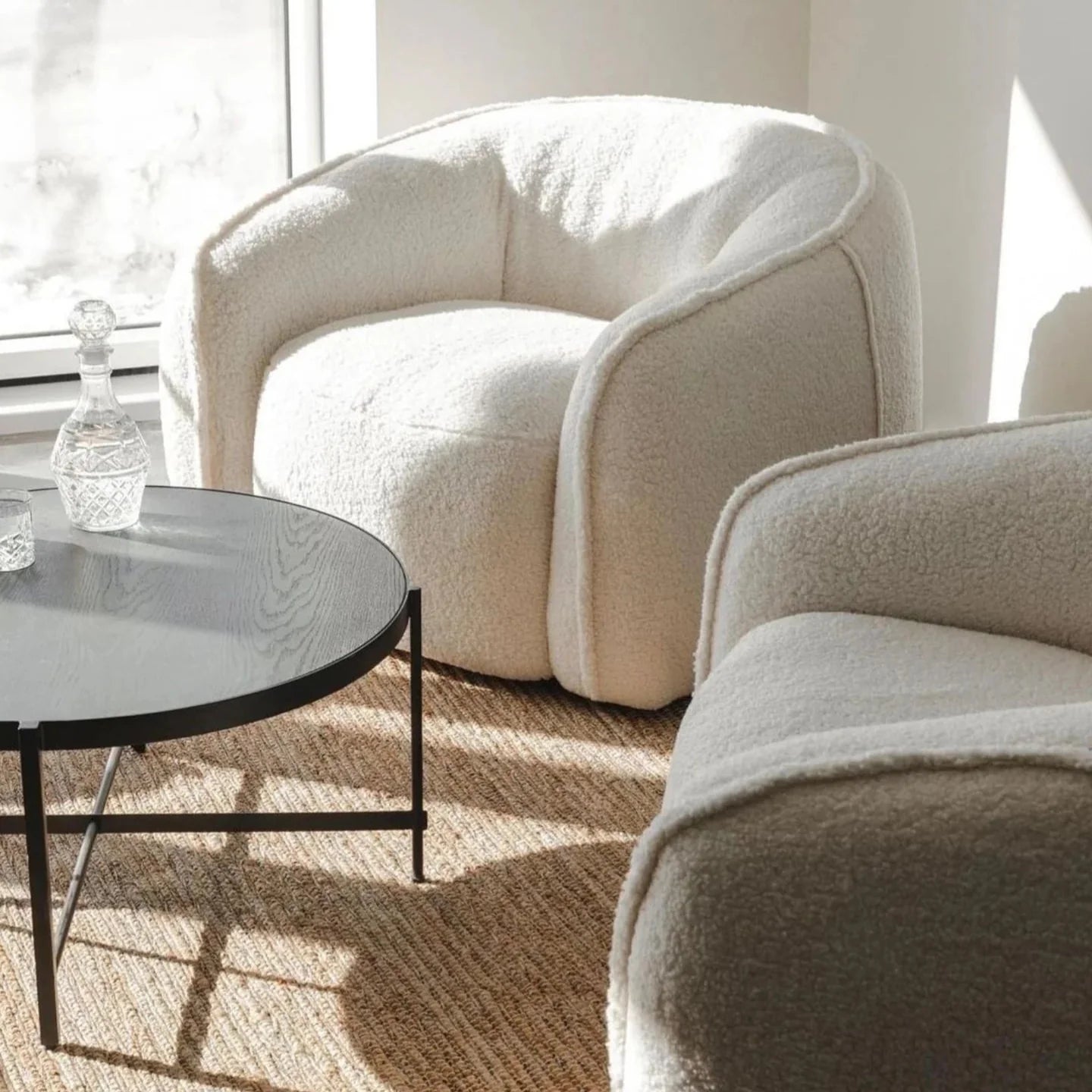 MB - CHAISE DUFFY